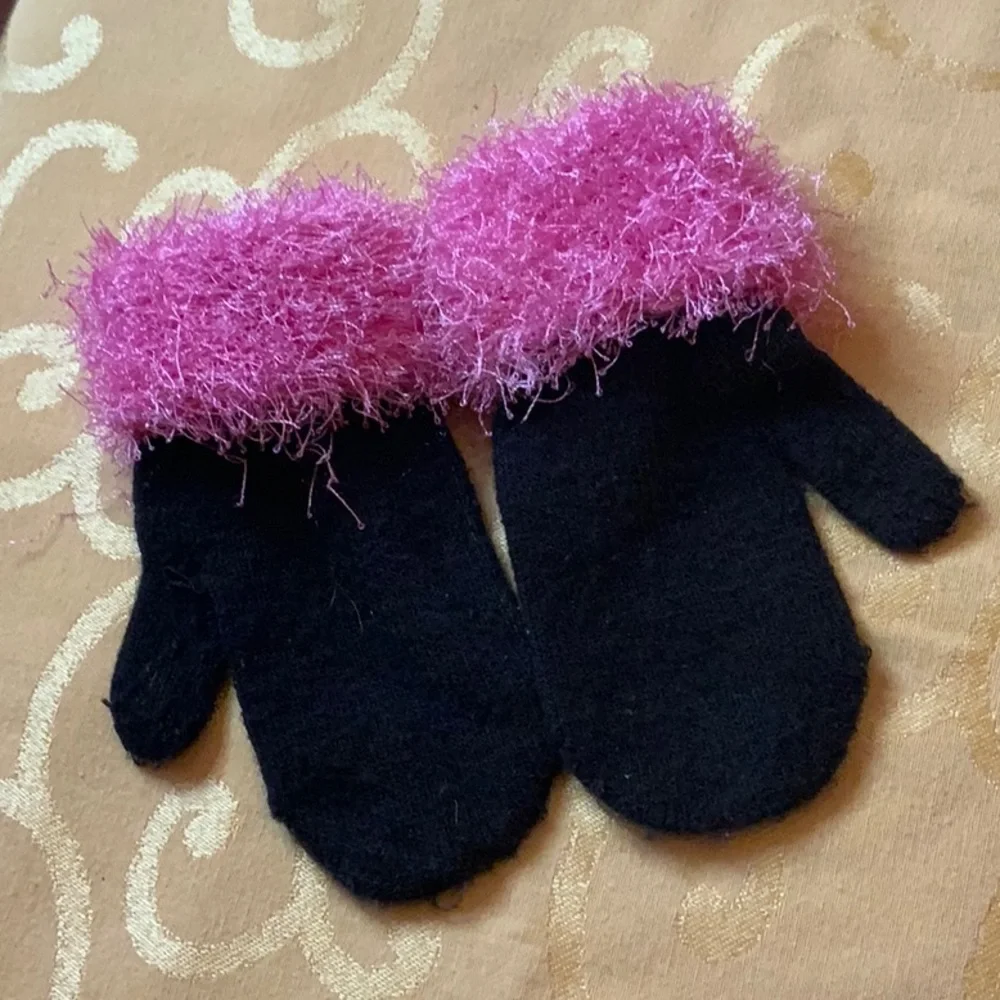 Mittens 5 pairs